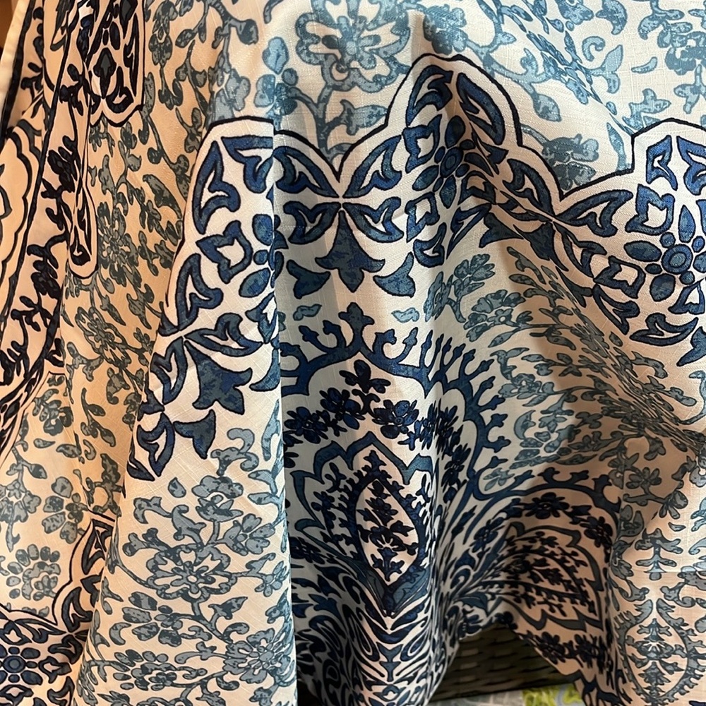 Brand new out of the packaging Beautiful Blues and White shower Curtain - Picture 3 of 8